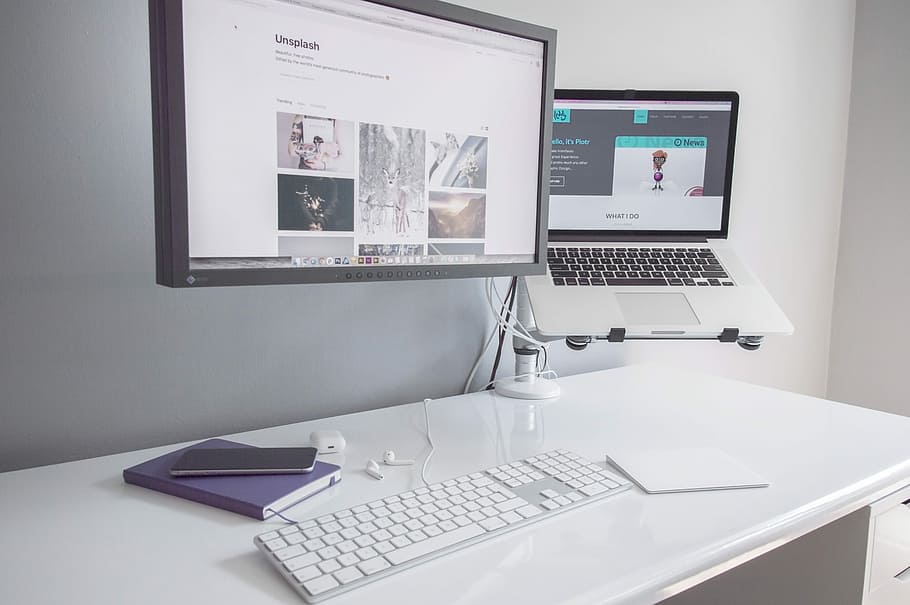 mínim, àrea d’escriptori de l’oficina, pis, pantalla, monitor, MacBook, pro, teclat màgic de poma, ordinador, portàtil, escriptori, llibre, telèfon, teclat, desaprofitar, oficina, espai de treball, un escriptori mínim, oficina mínima, oficina neta, escriptori blanc, un escriptori net, tecnologia, equips informàtics, monitor d’ordinador, taula, mobles, comunicació, connexió, a l'interior, teclat d’ordinador, tecnologia sense fils, cap gent, negocis, PC d'escriptori, xarxa d’ordinadors, 5K