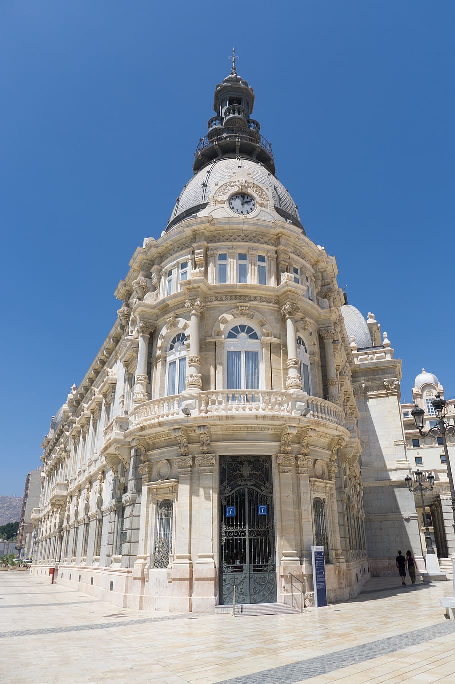 costruzione, cupola, marmo, edificio barocco, centro storico, Europa, architettura, struttura costruita, esterno dell'edificio, cielo, cielo sereno, Inquadratura dal basso, giorno, il passato, storia, destinazioni di viaggio, natura, blu, luogo di culto, viaggio, nessuno, città, religione, credenza, spiritualità, all'aperto, 2K