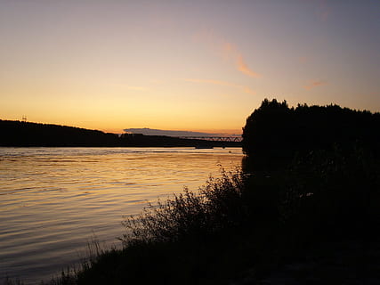 Donau, Sonnenuntergang, Rand, Fluss, Wasser, Sommer-, Landschaft, fließendes Wasser, Nachtbild, Brücke, scape, Ufergegend, Flussufer, aktuell, fließen, Strom, Gelb, Himmel, Szenen - Natur, Ruhe, ruhige Szene, Schönheit in der Natur, Silhouette, Baum, Pflanze, Natur, keine Leute, Nicht-städtische Szene, See, wolke - himmel, Strand, Land, idyllisch, draußen, 2K, CC0, gemeinfrei, lizenzfrei