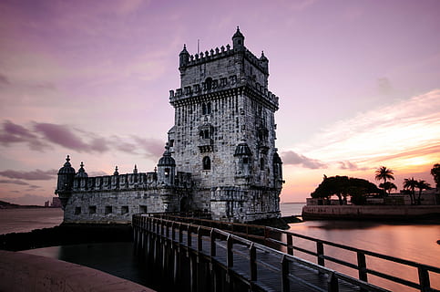 braun, Schloss, neben, Karosserie, Wasser, Sonnenuntergang, Gewässer, Fluss, berühmter Platz, die Architektur, Turm, Europa, Dämmerung, Gothic Style, Reiseziele, draußen, Nacht-, Geschichte, Brücke - künstliche Struktur, Reise, Reflexion, Reiseorte, wolke - himmel, Himmel, gebaute Struktur, Gebäudehülle, Natur, Geländer, die Vergangenheit, Tourismus, Meer, Stadt, keine Leute, 4K, CC0, gemeinfrei, lizenzfrei