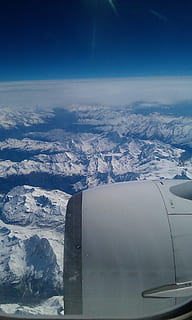 fly, skyer, jetmotor, luftfartøy, transport, transportmiddel, flying, himmel, fjell, naturskjønnhet - natur, snø, skjønnhet i naturen, motor, kaldtemperatur, vinter, i lufta, ingen folk, blå, dag, flybilde, utendørs, snødekte fjell, flyindustrien, 2K, CC0, offentlig domene, opphavsrett gratis