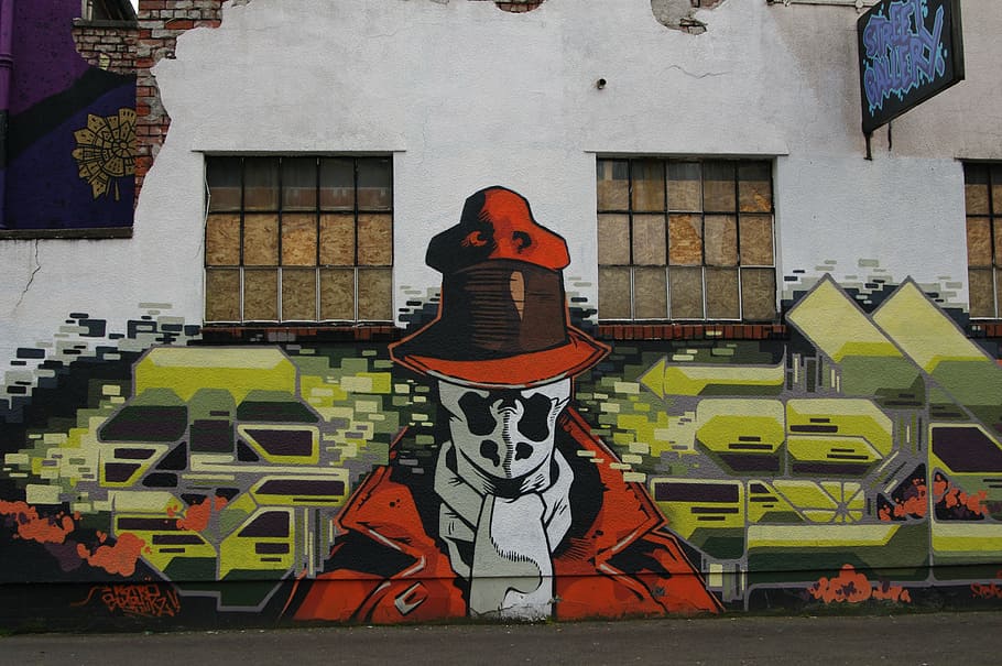 graffiti, rorschach, còmics, còmic, superheroi, alan moore, bristol, Anglaterra, cultura popular, la cultura pop, art de carrer, etiqueta, estructura construïda, arquitectura, exterior de l'edifici, art i artesania, creativitat, representació, representació humana, dia, edifici, cap gent, instrument de corda, funció de construcció de parets, a l'aire lliure, ciutat, semblança masculina, cultura i entreteniment artístic, instrument musical, barri residencial, finestra, mural, 4K