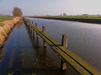 holland, skyer, flod, kanal, himmel, vand, refleksioner, gangbro, bestyrelse, træ, træ-, natur, uden for, sommer, forår, sø, landlige scene, landskab, udendørs, scenics, rolig scene, ro, træ - materiale, skønhed i naturen, scenics - natur, ingen mennesker, dag, mole, afspejling, plante, rækværk, ikke-urbane scene, retning, idyllisk, faldende perspektiv, træ post, 2K, CC0, offentligt domæne, royaltyfrie
