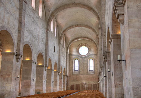 mănăstire, Eberbach, seif, medieval, vechi, arc, arhitectură, credință, lăcaș de cult, religie, trecutul, construită, clădire, istorie, în interior, spiritualitate, fereastră, nici o persoana, coloană arhitecturală, zi, consecutiv, tavan, abaţie, arcuit, 4K, CC0, domeniu public, fără drepturi de autor