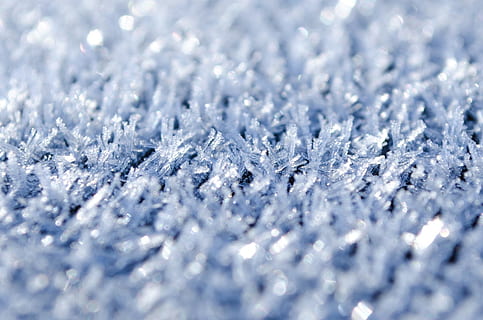 untitled, vinter, kold, is, dråbe, dråber, vand, baggrund, sæsoner, element, frost, selektiv fokusering, baggrunde, ingen mennesker, tæt på, blå, krystal, fuld ramme, natur, kold temperatur, tekstureret, makro, ekstrem nærbillede, Frosset, sne, snefnug, udendørs, overflod, studio skud, abstrakte baggrunde, sølvfarvet, 1080P, CC0, offentligt domæne, royaltyfrie