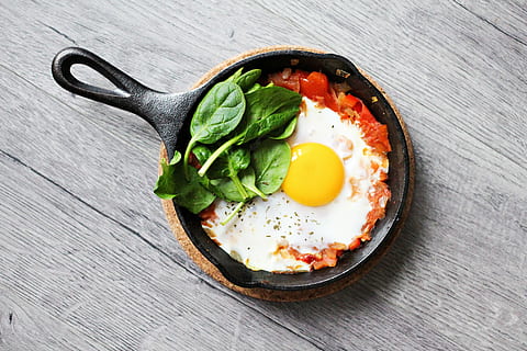 sunny, side, breakfast pan, Sunny Side Up, breakfast, eggs, healthy, paleo, recipe, spinach, top view, wood, food, egg Yolk, meal, wood - Material, freshness, fried Egg, gourmet, tomato, vegetable, food And Drink, healthy Eating, close-up, lunch, meat, cooked, egg, fried, skillet- cooking pan, wellbeing, ready-to-eat, directly above, table, indoors, no people, high angle view, snack, vegetarian food, 5K, CC0, public domain, royalty free