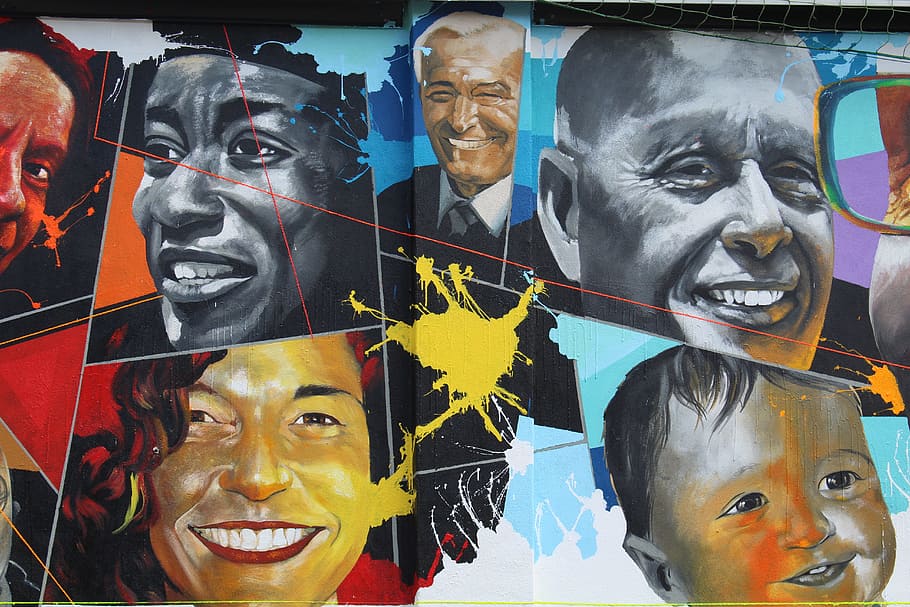 murals, lecco, cares, somriu, art de carrer, cara, expressió, mira, felicitat, feliç, rostre humà, riure, emoció, noia, dona, gent, emocions, representació humana, retrat, semblança masculina, representació, art i artesania, mirant la càmera, creativitat, primer pla, semblança femenina, pintura, tirada al cap, somrient, escultura, variació, estàtua, 5K