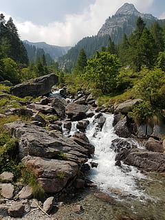 bjerg, stream, landskab, bjerg, strøm, træ, scenics, Skov, natur, sky - himmel, skønhed i naturen, plante, scenics - natur, vand, flydende vand, ikke-urbane scene, klippe, solid, rock-objekt, ro, rolig scene, bevægelse, dag, bjergkæde, himmel, flod, flyder, ingen mennesker, udendørs, strøm - rindende vand, 4K, CC0, offentligt domæne, royaltyfrie