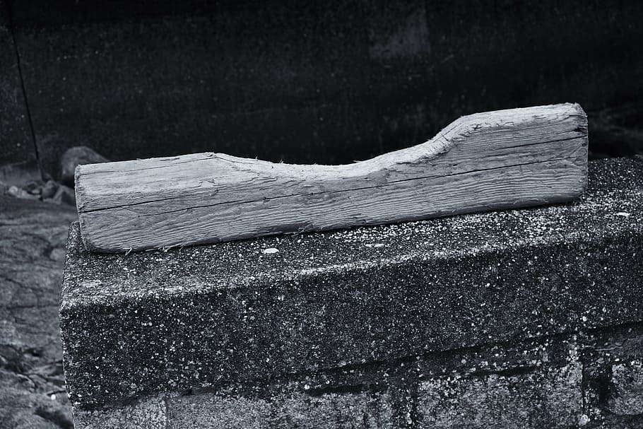 træ, træbearbejdning, tømrerarbejde, arbejde, træ håndværk, sort og hvid, træ - materiale, tæt på, ingen mennesker, dag, stilleben, fokus på forgrunden, Håndværktøj, værktøj, udendørs, udstyr, arbejdsværktøj, natur, tekstureret, tømmer, enkelt objekt, log, høj vinkel visning, mønster, 5K