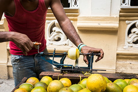 peeling, yellow, oranges, cuban way, Cuban, way, cuba, fruit, hands, orange, outside, process, men, food, people, apple - Fruit, freshness, outdoors, adult, one Person, healthy Lifestyle, healthy Eating, caucasian Ethnicity, males, lifestyles, one man only, only men, adults only, working, occupation, real people, skill, midsection, standing, food and drink, business, holding, day, equipment, hand, effort, 5K