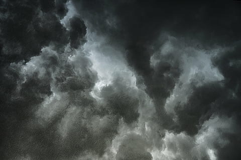 gråa moln, storm moln, moln, himmel, åskväder, mörka moln, väder, framåt-, blå, humör, grumlighet, hotfull, storm, moln form, natur, clouds, dramatisk, dyster, dramatisk himmel, regnmoln, konstig, regn, mörker, väder humör, moln humör, mystisk, ondska, regnfronten, belysning, drama, strumpbyxor, mörk, molnformationer, atmosfärisk, lichtspiel, moln - himmel, natt, bakgrunder, inget folk, skönhet i naturen, scenics - natur, lågvinkelvy, miljö, lugn, utomhus, vind, rök - fysisk struktur, full ram, kraft i naturen, olycksbådande, klimat, abstrakt bakgrund, meteorologi, 5K, CC0, offentligt domän, royaltyfria