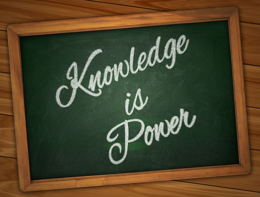 coneixement, superposició de text de l’energia, poder, saber, pissarra, aprendre, nota, formació, habilitats, carrera, llauna, escola, pedagogia, educació, verd, ensenyament, guix, dient, saviesa, ment, currículum, llegir, concepte, pintura, equips de guix, text, escriptura a mà, comunicació, a l'interior, guió occidental, cap gent, dibuix de guix, material de fusta, nombre, missatge, aprenentatge, primer pla, arquitectura, informació, dibuix - producte artístic, 1080P