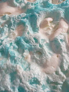 bombolles, escuma, blau, blanc, humit, textura, aqua, turquesa, marc complet, primer pla, fons, cap gent, patró, aigua, mar, menjar i beguda, naturalesa, frescor, a l'interior, dia, menjar, resum, bellesa a la natura, primer pla extrem, sabó sud, fusió, 4K, CC0, domini públic, lliure de regalies