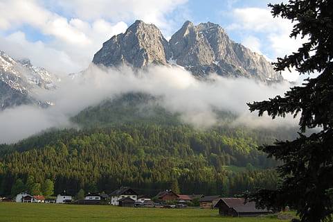 alpins, muntanyes, naturalesa, núvols, alpí, muntanyes, grots, Alemanya, muntanya, paisatge, núvol - cel, Serra, arbre, planta, bellesa a la natura, escenics - natura, cel, escena tranquil·la, tranquil·litat, escena no urbana, medi ambient, dia, cap gent, terra, color verd, creixement, a l'aire lliure, cim de muntanya, 1080P, CC0, domini públic, lliure de regalies