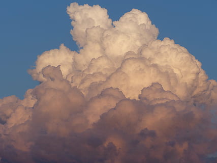 himmel, Sky, blå, rød, hvid, himlen, skyer form, mørke skyer, overdækket himmel, natur, vejr, sky - himmel, baggrunde, luft, udendørs, cloudscape, klima, skønhed i naturen, ro, scenics - natur, idyllisk, ingen mennesker, rolig scene, lav vinkel visning, dag, blødhed, fluffy, hvid farve, kopiere plads, meteorologi, 4K, CC0, offentligt domæne, royaltyfrie
