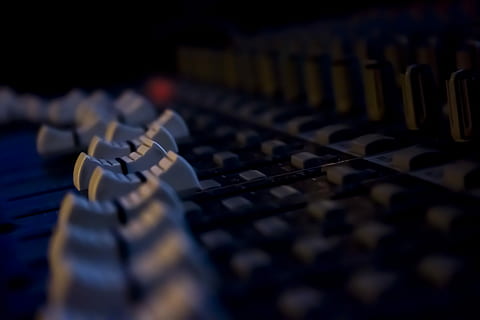 sığ, odak, ses, karıştırıcı, karma masa, stüdyo, tablo, karıştırmak, teknoloji, profesyonel, müzik, karıştırma, ses kayıt cihazları, ses karıştırıcısı, seçici odak, ses ekipmanı, kayıt stüdyosu, sanat kültürü ve eğlence, kontrol, üst üste, kapatmak, tokmak, Kontrol Paneli, insansız, içeriye, iletişim, ekipman, bağ, sanayi, butona basınız, klavye, 5K, CC0, kamu malı, telif ücretsiz