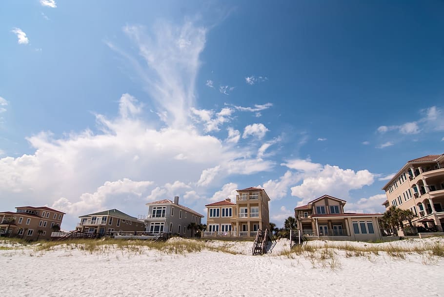sis, edificis de colors variats, vora del mar, clar, núvols, condominis, apartaments, comtat, destin, florida, costa del golf, golf de Mèxic, mar del golf, henderson, oci, okaloosa, recreatiu, Resort, cases, núvol - cel, casa, cel, exterior de l'edifici, estructura construïda, a l'aire lliure, arquitectura, edifici, naturalesa, dia, barri residencial, cap gent, llum solar, blau, terra, escenics - natura, vista d’angle baix, ciutat, planta, paisatge, casa de fila, 1080P