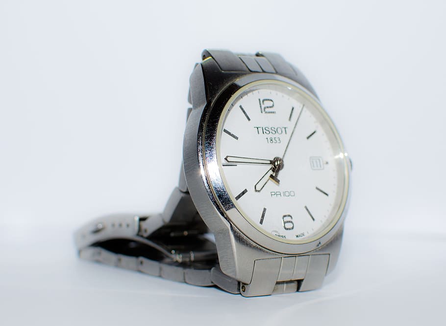 sehen, Zeit Uhr, Minute, Silber-, Zeit, Uhr, Metall, Design, Stunde, Luxus, Geschäft, zweite, elegant, klassisch, Armbanduhr, stehlen, Ziffernblatt, einzelnes Objekt, Minutenzeiger, Weiß, weißer Hintergrund, Dringlichkeit, Studioaufnahme, keine Leute, drinnen, ausgeschnitten, Nummer, Nahansicht, Richtigkeit, weiße Farbe, Wecker, schwarze Farbe, silberfarben, persönliches Accessoire, 2K