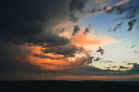 fotografování, bílý, Černá, mraky, západ slunce, cloudformace, mrak, nebe, krajina, oranžový, mrak - nebe, krása v přírodě, scenics - příroda, klidné scény, klid, oranžová barva, životní prostředí, Příroda, horizont, silueta, nikdo, idylický, dramatická obloha, bouřka, voda, mimoměstské scény, 4K, CC0, veřejná doména, bez autorských práv