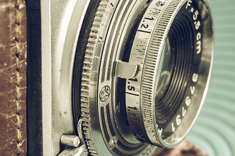 camera, oud, retro, agfa, Verleden, nostalgie, fotograaf, fotocamera, detailopname, aantal, geen mensen, binnenshuis, stilleven, metaal, focus op de voorgrond, bedrijf, opgerold, rolmaat, selectieve aandacht, filmrol, enkel object, film industrie, patroon, meetinstrument, spoel, industrie, technologie, 4K, CC0, publiek domein, royaltyvrij