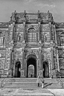dresden, jerman, bangunan, struktur, fasad, hdr, hitam dan putih, sejarah, seni visual, tua, Arsitektur, struktur yang dibangun, eksterior bangunan, masa lalu, orang sungguhan, hari, lengkungan, tempat beribadah, dewasa, kerohanian, gaya hidup, tujuan wisata, perempuan, orang tak terduga, agama, laki-laki, kolom arsitektur, di luar rumah, 4K, CC0, domain publik, bebas royalti