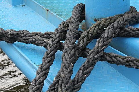ropes, havn, skape, tau, styrke, vann, blå, nautisk fartøy, ingen folk, opptatt, dag, transport, forbindelse, nærbilde, natur, transportmiddel, metall, bundet knute, varighet, hav, utendørs, skip, stål, 5K, CC0, offentlig domene, opphavsrett gratis