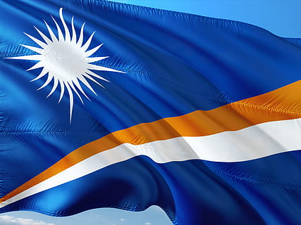 internacional, bandera, Islas Marshall, Oceanía, azul, viento, patriotismo, nadie, de cerca, antecedentes, el color blanco, modelo, volador, ondulación, fotograma completo, solo objeto, naturaleza, color vibrante, ambiente, textil, forma, amarillo, brazos levantados, 4K, CC0, dominio público, libre de derechos