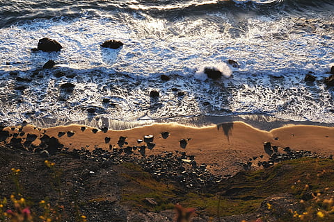 de Marshall, playa de marshall, San Francisco, aéreo, ver fotografía, costa, playa, Oceano, acantilado, rock, ola, apuntalar, orilla, choque de ola, piedras, espuma, blanco, puerta Dorada, Estados Unidos, America, vista de alto ángulo, tierra, naturaleza, agua, día, gente real, al aire libre, belleza en la naturaleza, luz del sol, animales en la naturaleza, fauna animal, paisajes - naturaleza, 4K, CC0, dominio público, libre de derechos