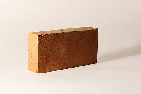 maó, edifici, pedra, paret, sol objecte, a l'interior, tir de l'estudi, marró, primer pla, cap gent, fons blanc, senzillesa, tallar, menjar i beguda, paper, endevinació, menjar, còpia espai, natura morta, negocis, sort, forma geomètrica, forma de bloc, en blanc, 4K, CC0, domini públic, lliure de regalies