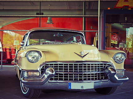 Gelb, Chevrolet, bel, Luft, Auto, Cadillac, Oldtimer, klassisch, Fahrzeug, Chrom, Nostalgie, alt, Jahrgang, retro, Automobil, Gitter, Scheinwerfer, pkw, historisch, Kühler, Autos, Muscle-Car, v8, altes Auto, Transportmittel, Landfahrzeug, Retro-Stil, Transport, Kraftfahrzeug, die Architektur, stationär, keine Leute, Stadt, Tag, gebaute Struktur, Straße, Gebäudehülle, draußen, Reise, Luxus, 4K, CC0, gemeinfrei, lizenzfrei
