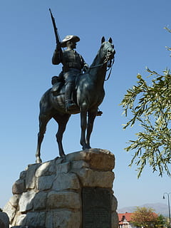 Reiter, monument, namibia, cal, statuie, istorie, artă și sculptură, sculptură, reprezentare, cer, reprezentare umană, vedere unghiulară joasă, cer senin, asemănarea bărbaților, creativitate, arhitectură, trecutul, natură, nici o persoana, șeptel, animale domestice, destinații de călătorie, în aer liber, 2K, CC0, domeniu public, fără drepturi de autor