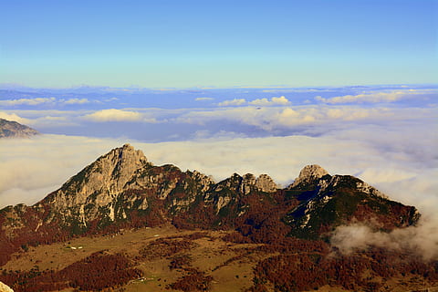 muntanyes, núvols, cel, paisatge, tapes, Itàlia, carega, muntanya, naturalesa, cim de muntanya, escenics, a l'aire lliure, escenics - natura, núvol - cel, escena tranquil·la, bellesa a la natura, tranquil·litat, medi ambient, rock, escena no urbana, cap gent, rock - object, Serra, idíl·lic, sòlid, geografia física, remot, dia, formació, clima àrid, erosionat, 5K, CC0, domini públic, lliure de regalies