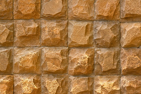 surface grise, gris, surface, des pierres, carré, vieux, mur, texture, arrière-plans, personne, plein cadre, texturé, modèle, structure construite, construction de murs, architecture, jaune, fermer, mur de pierre, solide, dans une rangée, en plein air, marron, l'histoire, marbre, grand groupe d'objets, 4K, CC0, domaine public, libre de droits