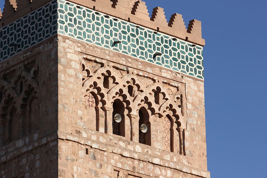 Torre, Marrakech, Koutobia, architettura, caratteristica architettonica, struttura costruita, esterno dell'edificio, storia, destinazioni di viaggio, Inquadratura dal basso, il passato, giorno, costruzione, nessuno, luce del sole, caratteristica della parete, natura, finestra, all'aperto, arco, modello, parete, città, orologio, 5K