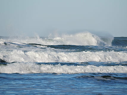 oceaangolven, blauw, hemel, strand, golven, oceaan, grote Oceaan, water, zee, Golf, natuur, storm, wind, surfen, macht, beweging, schoonheid in de natuur, spatten, kracht in de natuur, scenics - natuur, buitenshuis, dag, waterkant, geen mensen, aquatische sport, milieu, sport, waterdier, marinier, 1080P, CC0, publiek domein, royaltyvrij