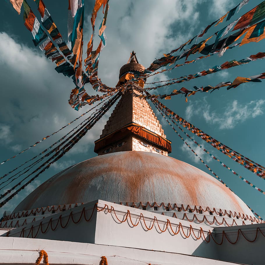 hvid, moske, overskyet, blå, himmel, dagtimerne, Brun, grå, buntings, bygning, arkitektur, dome, flag, flagdug, bygget struktur, sky - himmel, tro, religion, bygning udvendig, sted for tilbedelse, spiritualitet, natur, lav vinkel visning, dekoration, rejsemål, ingen mennesker, skumring, turisme, rejse, udendørs, Spir, 2K