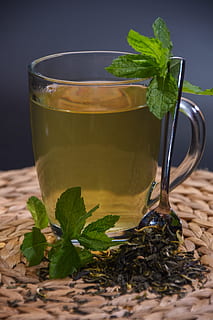 chiaro, bicchiere, accanto, cucchiaio, stuoia di vimini, tè, menta, erbe aromatiche, tazza, aromatico, pianta, aromatico, pianta, fogliame, foglie secche, tè sfuso, giallo, ricreazione, rilassare, meditazione, cibo e bevande, rinfresco, foglia, bere, foglia di menta - culinaria, erba, parte vegetale, cibo, freschezza, avvicinamento, tavolo, vetro - materiale, nessuno, trasparente, mangiare sano, natura, tè - bevanda calda, bevanda calda, tazza di tè, bevanda analcolica, 4K, CC0, dominio pubblico, privo di copyright