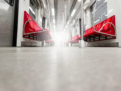 Metro, U-Bahn, unter Tage, Zug, leeren, Eisenbahn, keine Leute, Passagiere, Innere, drinnen, Innerhalb, Aussicht, Reise, reisen, Öffentlichkeit, Transport, rot, Sitze, Schiene, Auto, Stadt, Transit, Wagen, modern, schnell, der Verkehr, niemand, Lampe, Passagier, Geländer, städtisch, Sitz, Linie, Fahrzeug, Geschäft, Oberflächenniveau, die Architektur, Abwesenheit, konzentrieren sie sich auf den hintergrund, Technologie, Schutz, selektiver Fokus, Zeichen, Bodenbelag, Besetzung, Kommunikation, Tag, warten, Legierung, 1080P, CC0, gemeinfrei, lizenzfrei