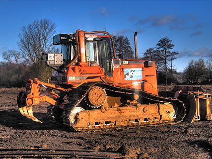 démolition, travail, excavateurs, construction, site, Terre, sol, nivellement, lame, pelle, boost excavateur, débris, véhicule terrestre commercial, chantier de construction, transport, route, ciel, machinerie, mode de transport, véhicule terrestre, journée, la nature, machines de construction, vieux, en plein air, personne, champ, arbre, abandonné, industrie de construction, lumière du soleil, Transport ferroviaire, industrie, Stationnaire, 2K, CC0, domaine public, libre de droits
