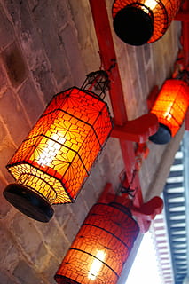 lanterna, lanterna rossa, festivo, lampada elettrica, attrezzatura per l'illuminazione, architettura, sospeso, Inquadratura dal basso, lanterna cinese, illuminato, rosso, celebrazione, decorazione, soffitto, nessuno, festival delle lanterne cinesi, evento, Lanterna di carta, luce, Capodanno cinese, Festival, 4K, CC0, dominio pubblico, privo di copyright