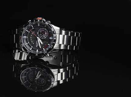 ore, orologio, puntatori, tempo, orologio da uomo, sfondo nero, in stile retrò, nessuno, quadrante, girato in studio, orologio da polso, numero, in casa, precisione, avvicinamento, copia spazio, tecnologia, metallo, colore nero, natura morta, strumento del tempo, notte, comunicazione, forma geometrica, lusso, 4K, CC0, dominio pubblico, privo di copyright