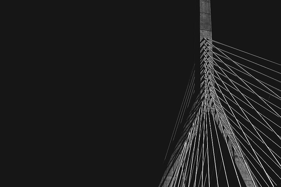 vicino, fotografia, Senza titolo, in scala di grigi, vista di verme, ponte, notte, struttura, ingegneria, filo, calcestruzzo, ponte sospeso, ponte - struttura fatta dall'uomo, architettura, cavo d'acciaio, ponte strallato, città, esterno dell'edificio, struttura costruita, grattacielo, nessuno, copia spazio, cielo, alto - alto, Inquadratura dal basso, costruzione, natura, all'aperto, edificio per uffici esterno, connessione, cielo sereno, 5K