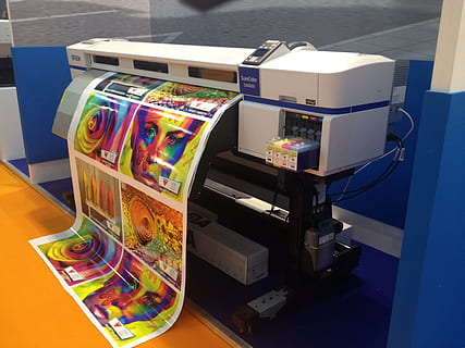 barevný, tisk fotografií, stroj, tiskárny, tisk, inkoust, barva, inkjet, pantone, stroje, uvnitř, technologie, vysoký úhel pohledu, kontejner, vícebarevné, nikdo, stůl, box, výběr, podnikání, variace, velká skupina objektů, stálý život, zásobník, maloobchodní, uspořádání, sdělení, umělecká kultura a zábava, kompaktní disk, 2K, CC0, veřejná doména, bez autorských práv