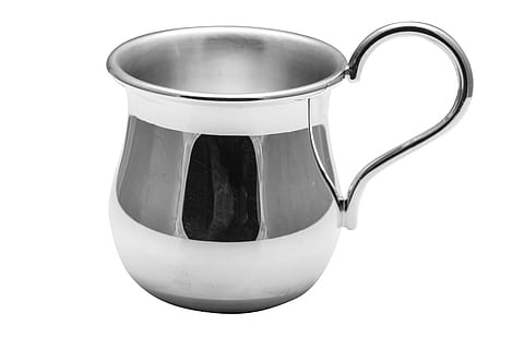 Becher, Tasse, Besteck, Tee, Kaffee, Getränk, Teetasse, Tasse Kaffee, Kaffeetasse, Frühstück, ausgeschnitten, weißer Hintergrund, weiße Farbe, silberfarben, Silber - Metall, Essen und Trinken, drinnen, Studioaufnahme, einzelnes Objekt, Stillleben, Lebensmittel, Erfrischung, Haushaltsausstattung, Nahansicht, Metall, keine Leute, Frische, kopieren sie platz, Küchenutensilien, Container, Gerät, stehlen, 5K, CC0, gemeinfrei, lizenzfrei