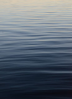 Lukk, fotografering, kropp, vann, optisk, illusjon, mønster, tekstur, blå, svart, bakgrunn, ingen folk, full ramme, bevegelse, refleksjon, rippled, natur, hav, abstrakt, ro, skjønnhet i naturen, sløret bevegelse, kopiere plass, utendørs, rolig scene, naturskjønnhet - natur, abstrakte bakgrunner, konsentriske, rennende vann, 4K, CC0, offentlig domene, opphavsrett gratis