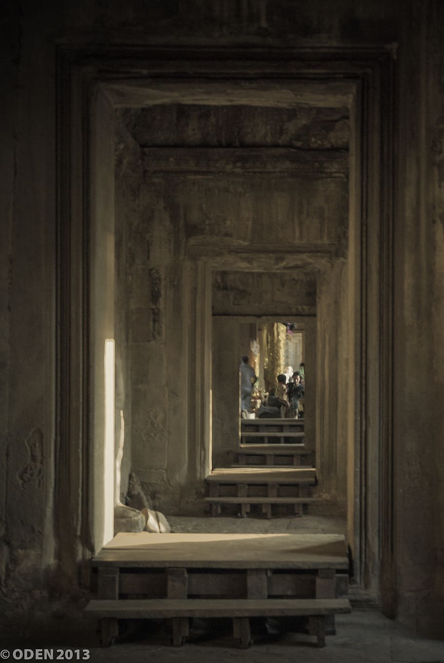 ricorsivo, porta, infinito, tempio, pietra, storico, Angkor, Angkor Wat, architettura, Cambogia, bellissimo, edifici, reale, palazzo, turismo, religione, struttura costruita, colonna architettonica, costruzione, storia, in casa, il passato, luogo di culto, spiritualità, persone reali, credenza, destinazioni di viaggio, persone accessorie, giorno, gruppo di persone, illuminato, colonnato, 2K