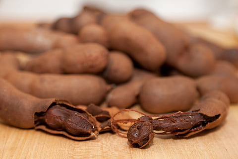 marró, tamarinde, taula, exòtic, shell, grup, madur, nutrició, menjar, dolç, tropical, tamarindo, crua, mongeta, fruita, salut, asiàtic, fresc, pod, llavor, polpa, menjar i beguda, frescor, primer pla, a l'interior, cap gent, enfocament selectiu, alimentació saludable, ingredient, natura morta, gran grup d'objectes, tir de l'estudi, benestar, material de fusta, aliments secs, estri de cuina, berenar, grup d'objectes, torrat, 1080P, CC0, domini públic, lliure de regalies