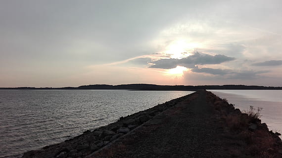 sentiero, diga, nuvole, sole, Paradiso, zona acquatica, cielo, acqua, nuvola - cielo, tramonto, bellezza nella natura, la tranquillità, scenics - natura, scena tranquilla, mare, natura, nessuno, idilliaco, terra, scena non urbana, riflessione, orizzonte, spiaggia, all'aperto, sale piatto, 4K, CC0, dominio pubblico, privo di copyright