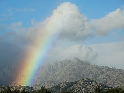 arcobaleno, montagna, foresta, nube, bellezza nella natura, nuvola - cielo, scenics - natura, cielo, multicolore, scena tranquilla, scena non urbana, la tranquillità, catena montuosa, giorno, nessuno, idilliaco, natura, ambiente, all'aperto, paesaggio, fenomeno naturale, doppio arcobaleno, potere in natura, picco di montagna, 5K, CC0, dominio pubblico, privo di copyright