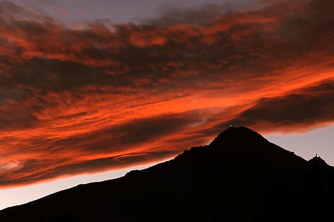 mount mucrone, hora, západ slunce, mrak, nebe, proti proudu, slunce, krása v přírodě, scenics - příroda, mrak - nebe, silueta, klidné scény, klid, dramatická obloha, Příroda, idylický, pohoří, životní prostředí, nikdo, majestátní, krajina, mimoměstské scény, hrůza, oranžová barva, venku, horský vrchol, 4K, CC0, veřejná doména, bez autorských práv